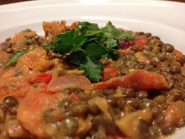 Voedselzandloper: Curry met Franse groene linzen